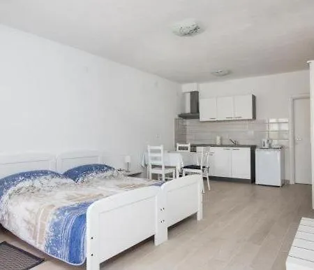Ve-ro 1 Apartment *